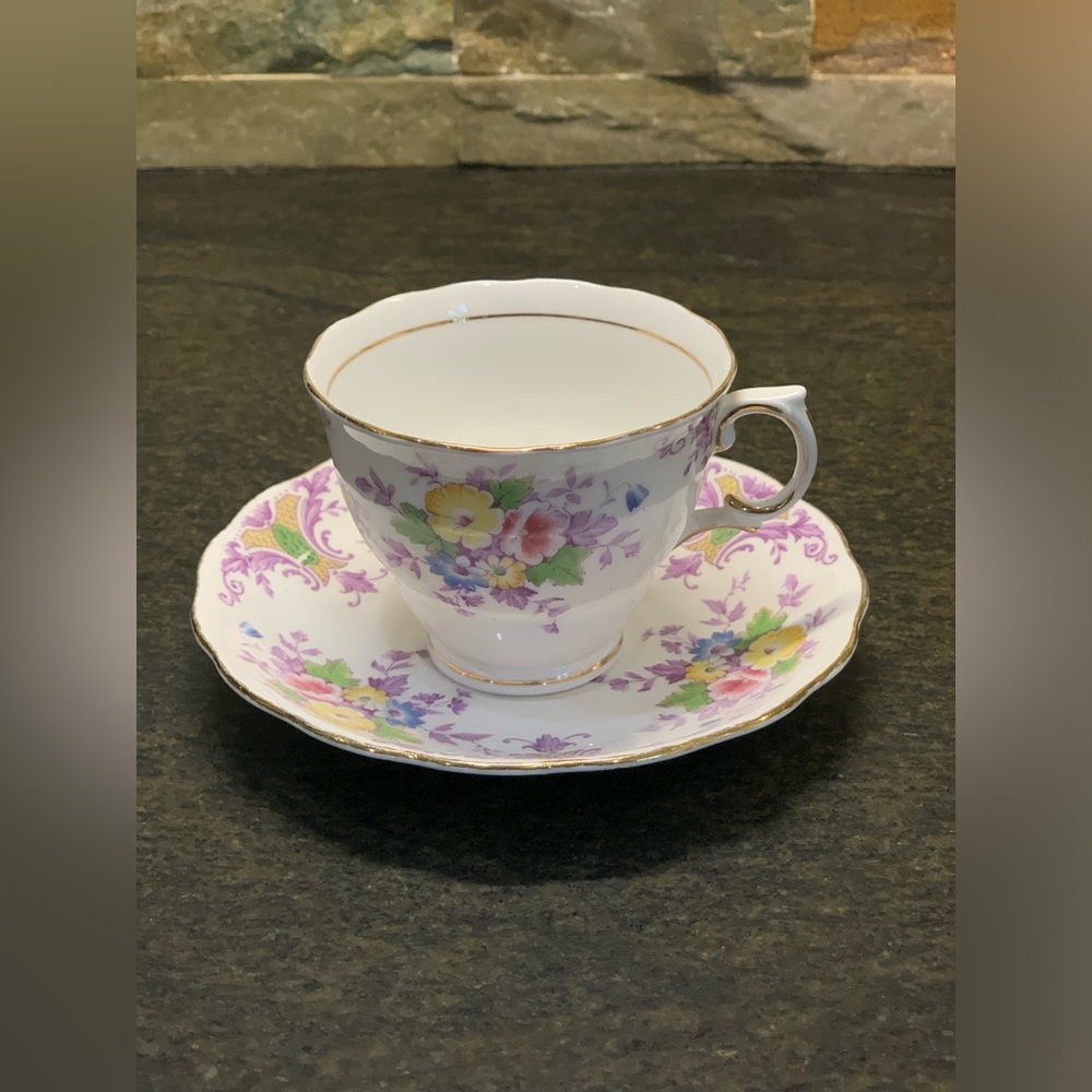 COLCLOUGH | Vintage Tea Cup and Saucer | Bone China | CLC58